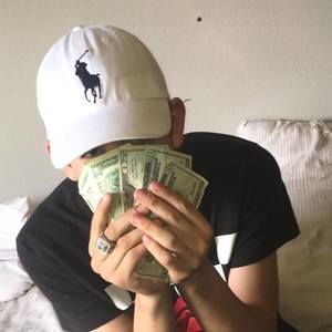 Meet your Posher, Leo